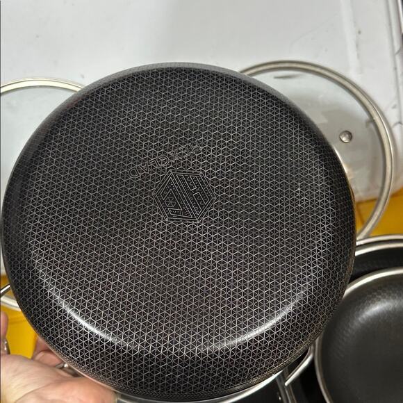 HEXCLAD 7 Piece Nonstick Stainless Steel Pot/Pan Set 8 10 12" Lids Wok $800 - Picture 3 of 11